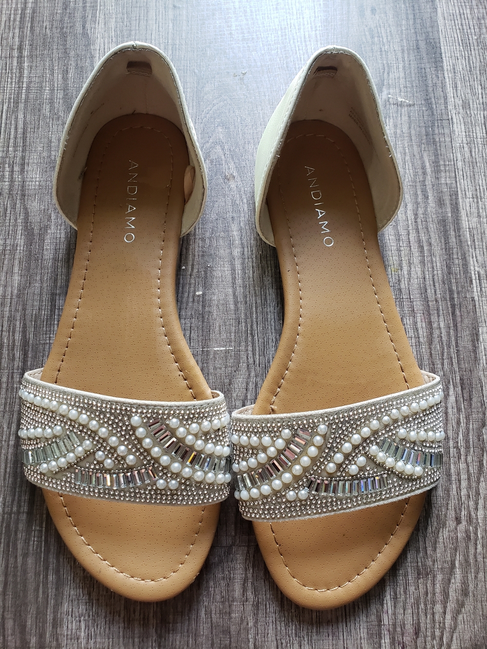 Andiamo Women's Embellished Cream Slide Sandals
